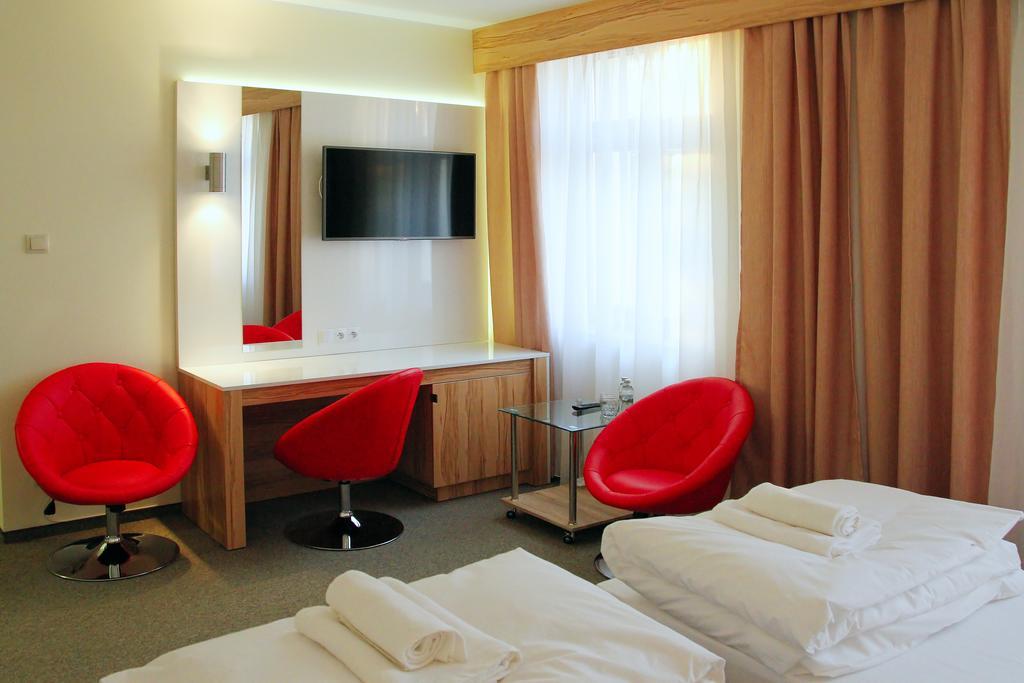 Hotel Przy Baszcie Legnica Quarto foto